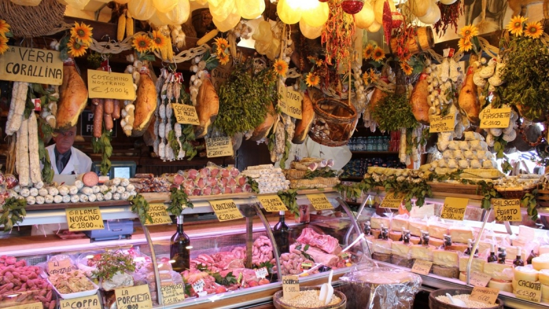 vente-TOURRETTES SUR LOUP-min_norcia_butchery_cold_cuts-342231